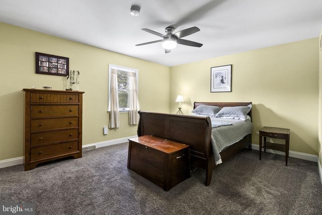 111 BRIARWOOD DR, Downingtown, PA 19335