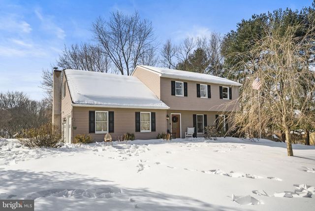 111 BRIARWOOD DR, Downingtown, PA 19335