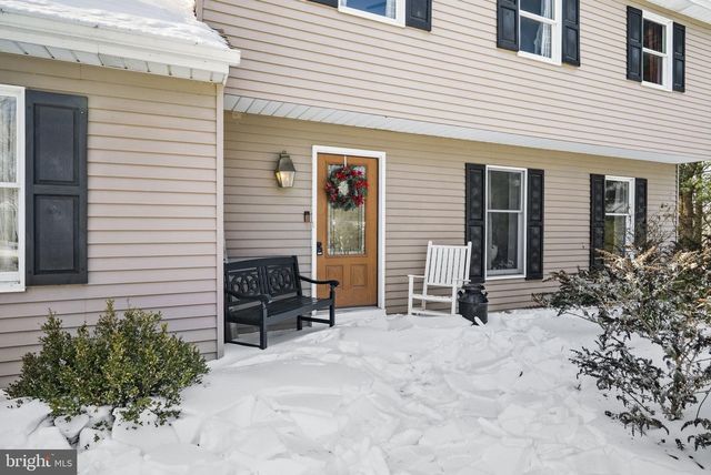 111 BRIARWOOD DR, Downingtown, PA 19335