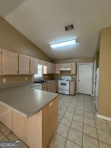 119 Lake Wisteria Court, Kingsland, GA 31548