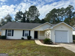 119 Lake Wisteria Court, Kingsland, GA 31548
