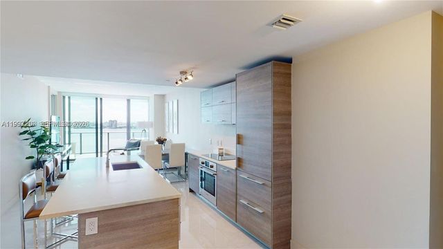 650 NE 32nd St 2005, Miami, FL 33137