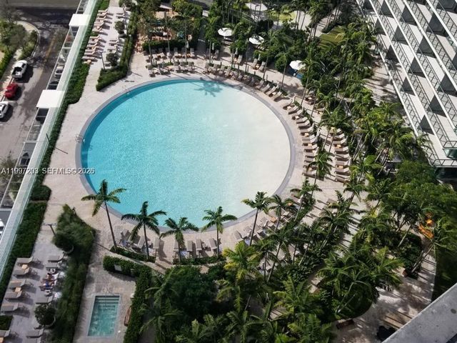 650 NE 32nd St 2005, Miami, FL 33137