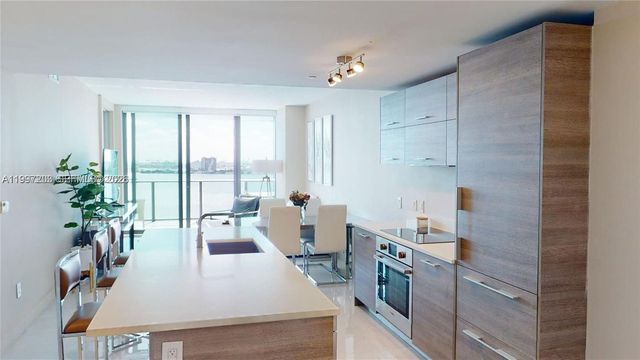 650 NE 32nd St 2005, Miami, FL 33137