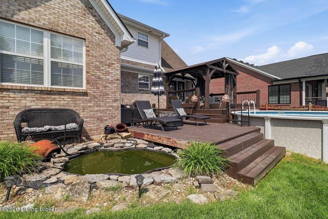 236 Bentwood Dr, Shepherdsville, KY 40165