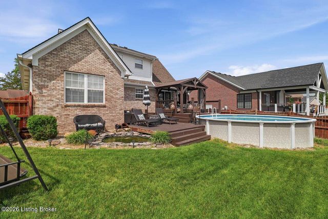 236 Bentwood Dr, Shepherdsville, KY 40165