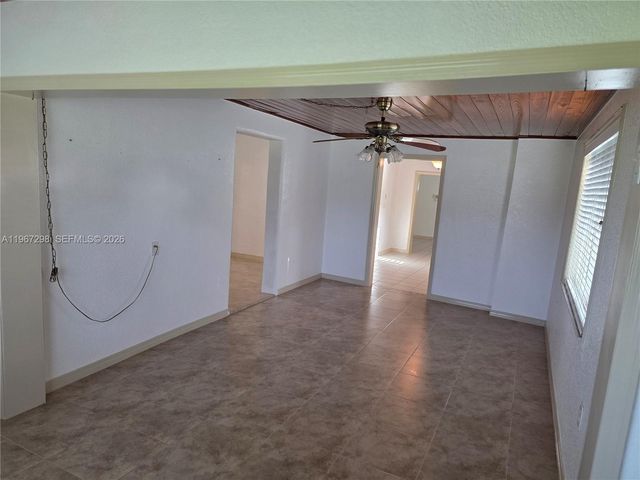 4321 Kirby Loop Rd 1, Fort Pierce, FL 34981