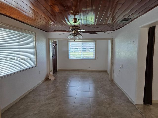 4321 Kirby Loop Rd 1, Fort Pierce, FL 34981