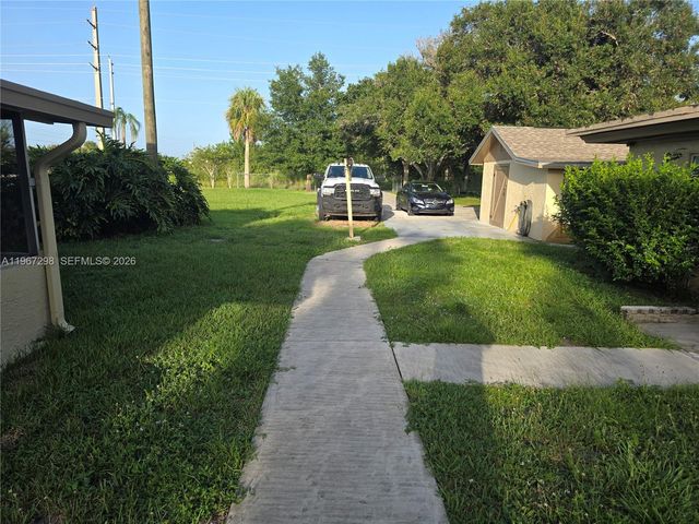 4321 Kirby Loop Rd 1, Fort Pierce, FL 34981