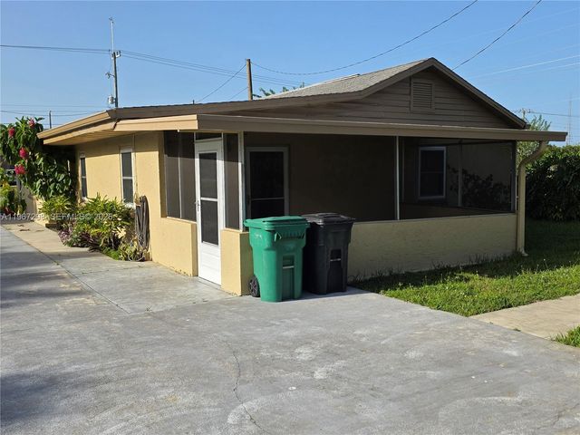4321 Kirby Loop Rd 1, Fort Pierce, FL 34981