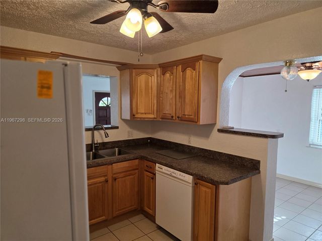 4321 Kirby Loop Rd 1, Fort Pierce, FL 34981