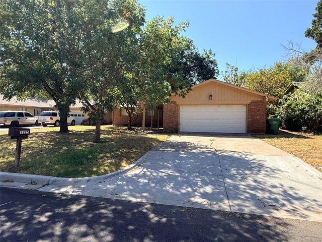 1225 Cordell Street, Denton, TX 76201