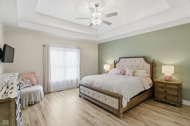 9010 Summer Estate Drive, Indianapolis, IN 46256