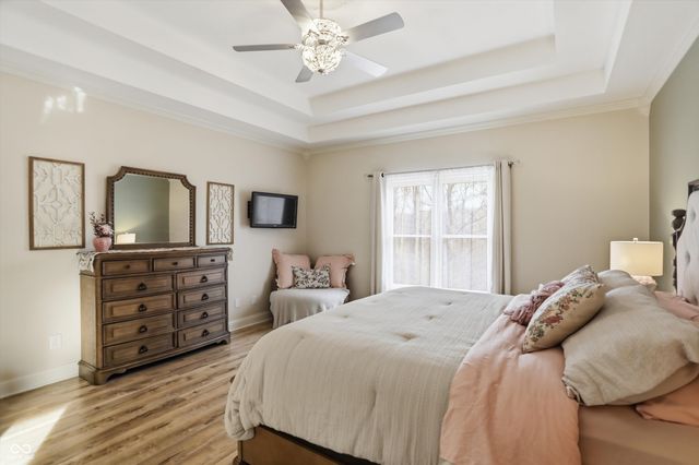 9010 Summer Estate Drive, Indianapolis, IN 46256