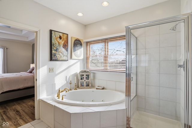 9010 Summer Estate Drive, Indianapolis, IN 46256