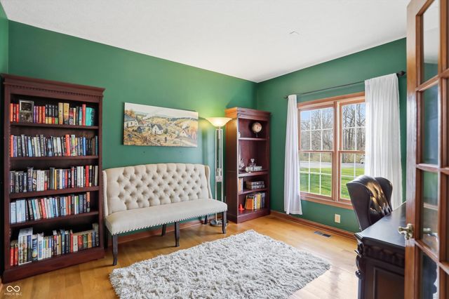 9010 Summer Estate Drive, Indianapolis, IN 46256