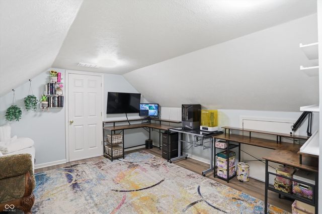 9010 Summer Estate Drive, Indianapolis, IN 46256