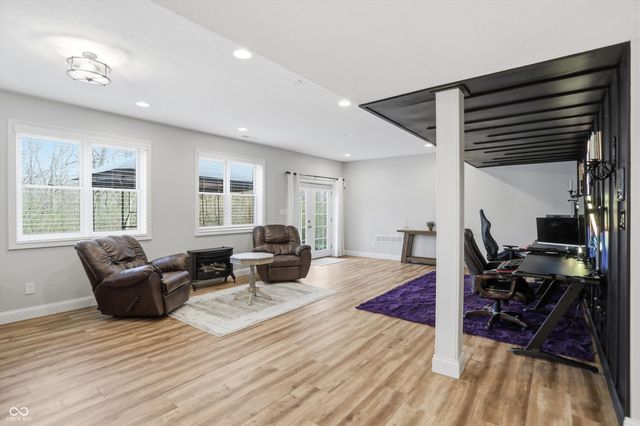 9010 Summer Estate Drive, Indianapolis, IN 46256