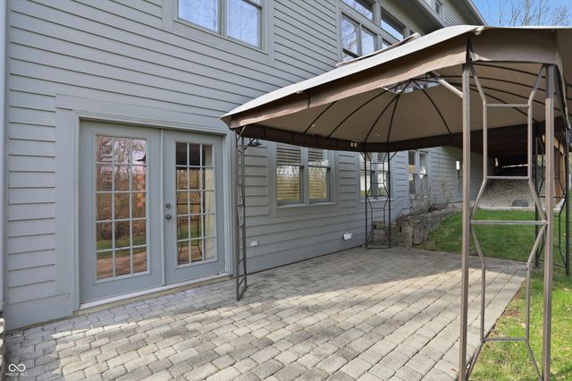 9010 Summer Estate Drive, Indianapolis, IN 46256