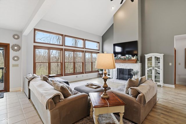 9010 Summer Estate Drive, Indianapolis, IN 46256