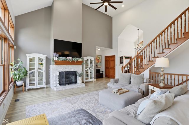 9010 Summer Estate Drive, Indianapolis, IN 46256