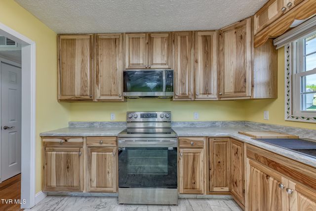 515 Hickory Hills Road, Church Hill, TN 37642