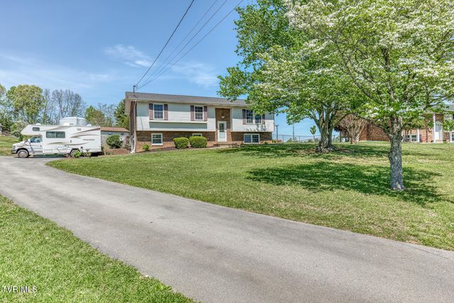 515 Hickory Hills Road, Church Hill, TN 37642