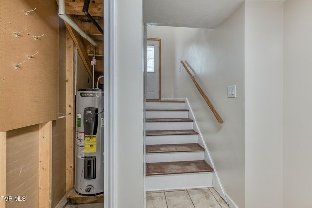 515 Hickory Hills Road, Church Hill, TN 37642