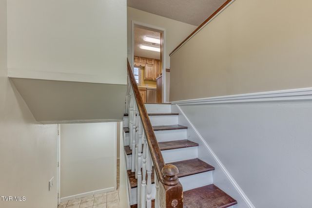 515 Hickory Hills Road, Church Hill, TN 37642