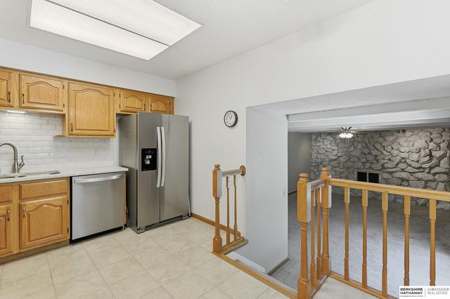 10529 O Street, Omaha, NE 68127