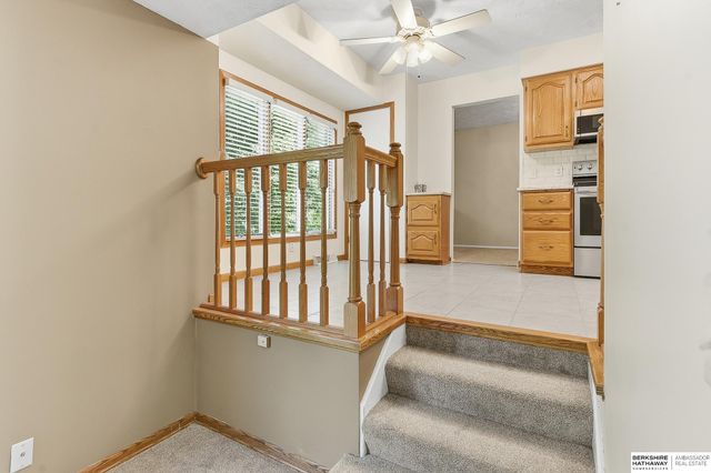10529 O Street, Omaha, NE 68127