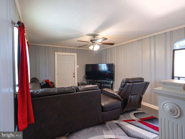 638 S 3RD ST, Millville, NJ 08332