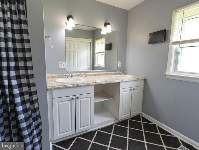 638 S 3RD ST, Millville, NJ 08332
