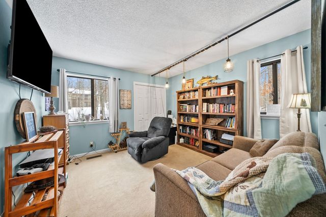 345 Lake Catherine Cir, Crossville, TN 38558