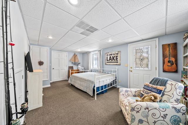 345 Lake Catherine Cir, Crossville, TN 38558