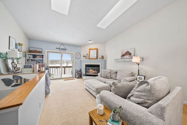 345 Lake Catherine Cir, Crossville, TN 38558