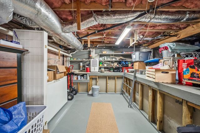 345 Lake Catherine Cir, Crossville, TN 38558