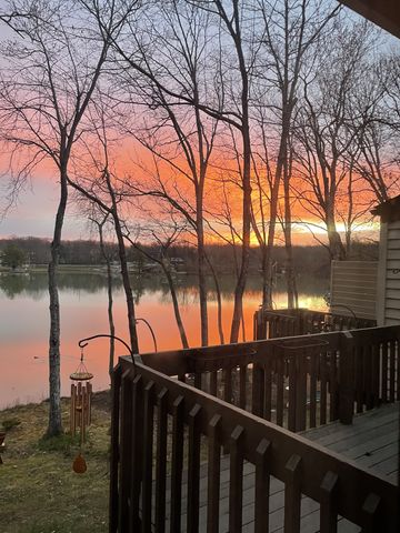 345 Lake Catherine Cir, Crossville, TN 38558