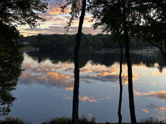 345 Lake Catherine Cir, Crossville, TN 38558