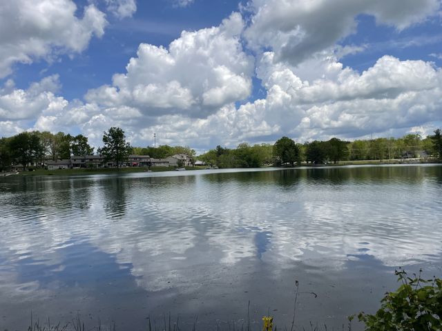 345 Lake Catherine Cir, Crossville, TN 38558