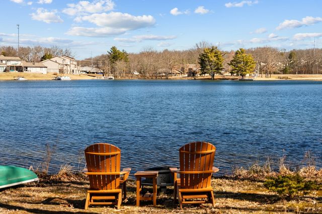 345 Lake Catherine Cir, Crossville, TN 38558