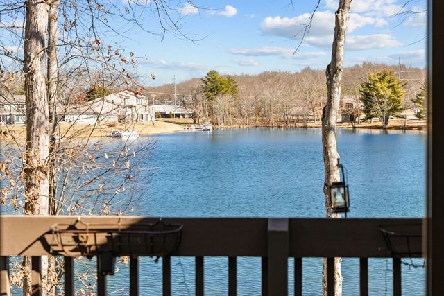 345 Lake Catherine Cir, Crossville, TN 38558