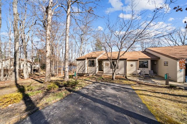 345 Lake Catherine Cir, Crossville, TN 38558