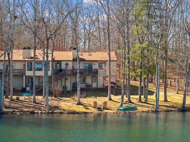 345 Lake Catherine Cir, Crossville, TN 38558