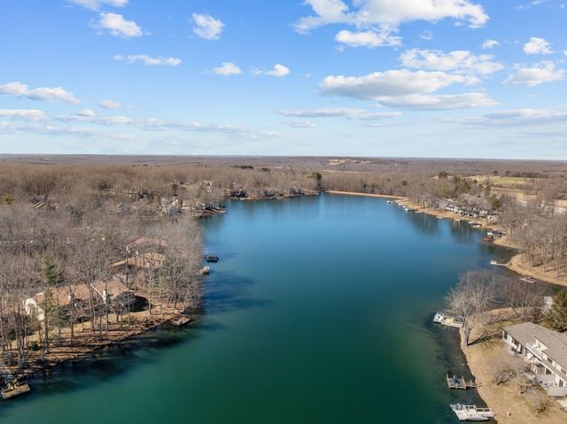 345 Lake Catherine Cir, Crossville, TN 38558