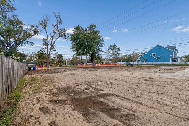 245 MILWAUKEE AVENUE, Dunedin, FL 34698