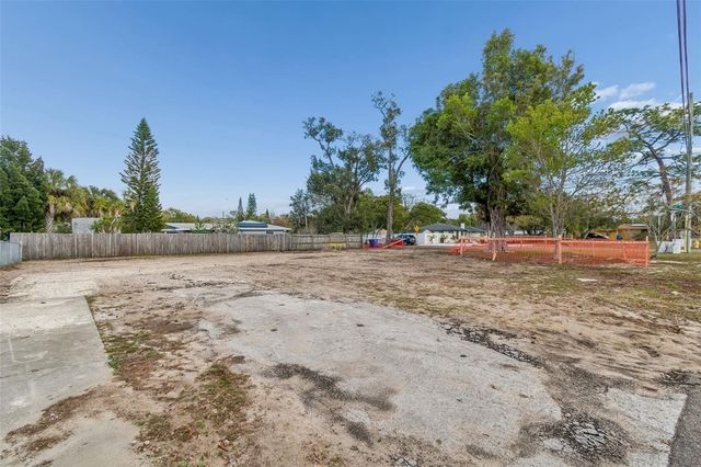 245 MILWAUKEE AVENUE, Dunedin, FL 34698