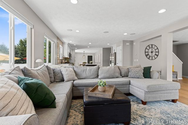 8153 Oldfield Court SE, Byron Center, MI 49315