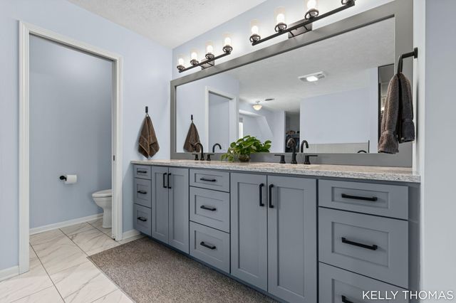 8153 Oldfield Court SE, Byron Center, MI 49315