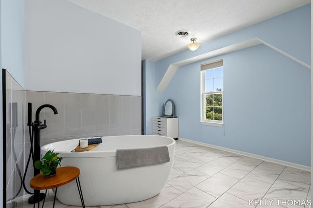 8153 Oldfield Court SE, Byron Center, MI 49315